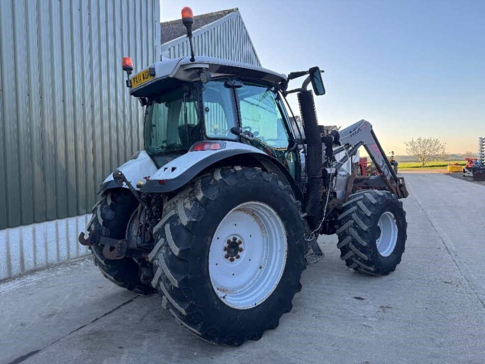 Los tractores Hurlimann, la leyenda de la durabilidad suiza que hace que máquinas de 50 años aún funcionen