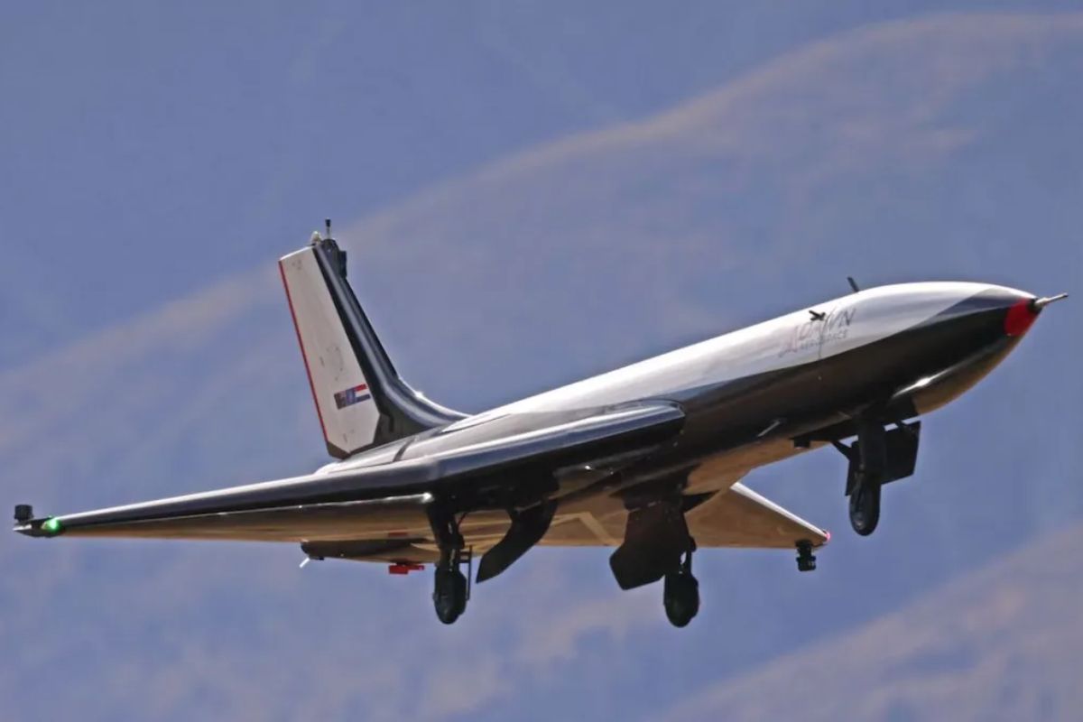 Conheça o MK II Aurora: avião supersônico não tripulado que quebrou recordes, pilotado pelo brasileiro Iago Amaral. O futuro da aviação chegou?