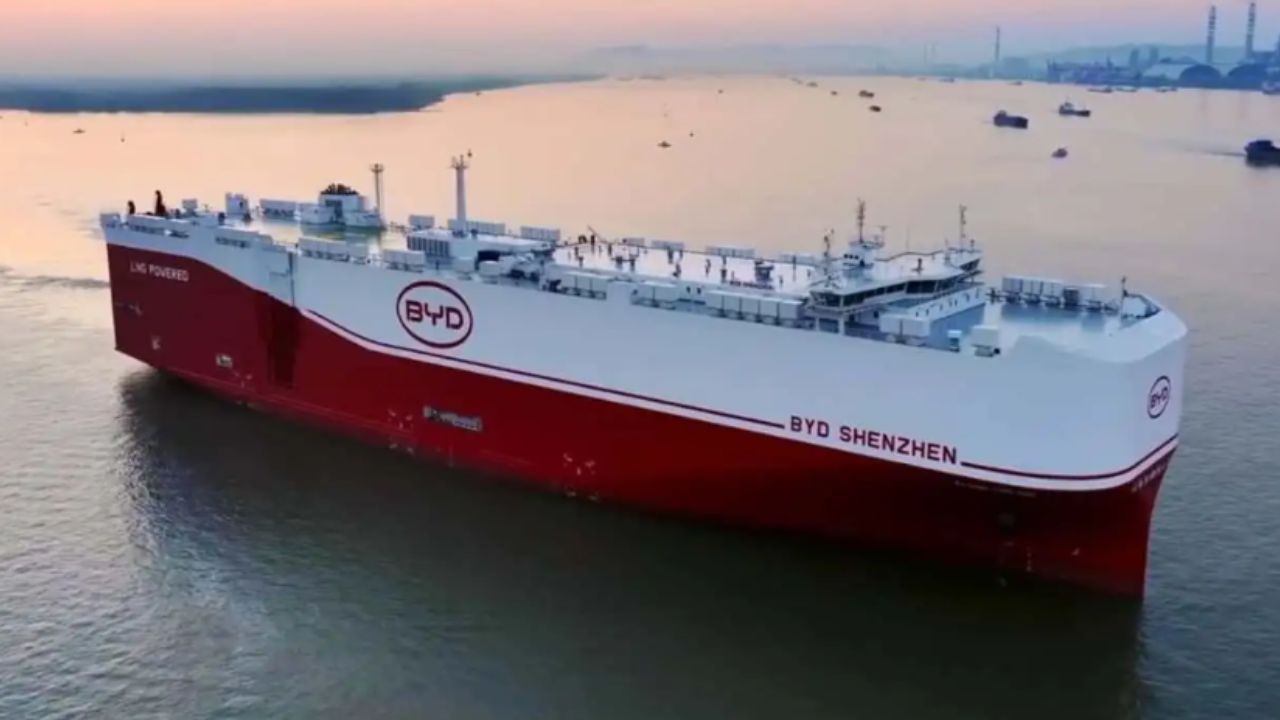 Supernavio da BYD: Gigante dos mares é a 'Cereja do Bolo' na retomada histórica do Porto de Itajaí