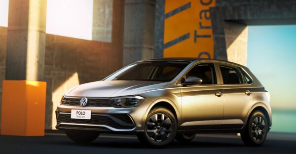 Novo hatch da Volkswagen custa menos de R$ 90 mil, faz até 17,6 km/l e vira queridinho dos motoristas de app pelo custo-benefício urbano