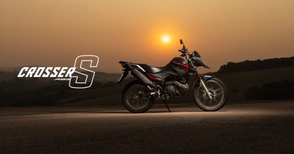 Com consumo de até 40 km/l e 450 km de autonomia, Yamaha Crosser 150 S ABS 2025 estreia no Brasil por R$ 19 mil