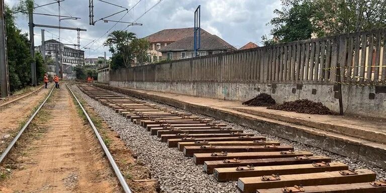 Todavía hay restricción de velocidad en el tramo entre las estaciones Niterói, en Canoas, y Mercado, en Porto Alegre | Foto: Trensurb / Divulgación / CP