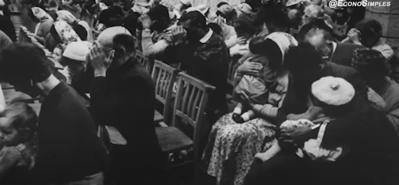 El pueblo tristaniano forma una de las comunidades más remotas y cohesivas del mundo, habitando el aislado archipiélago de Tristão da Cunha en el Atlántico Sur.