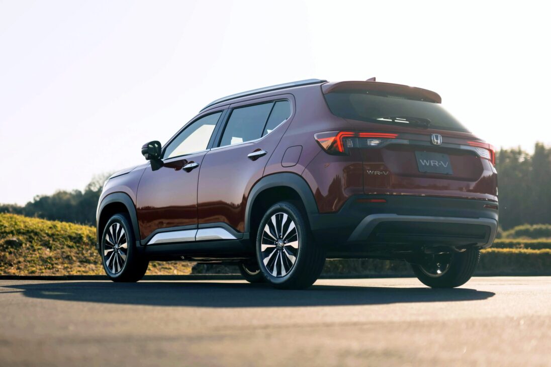 Honda WR-V 2025 llega con motorizações inéditas e visual moderno. Producido no Brasil, promete ser um forte concorrente no segmento de SUVs compactos.