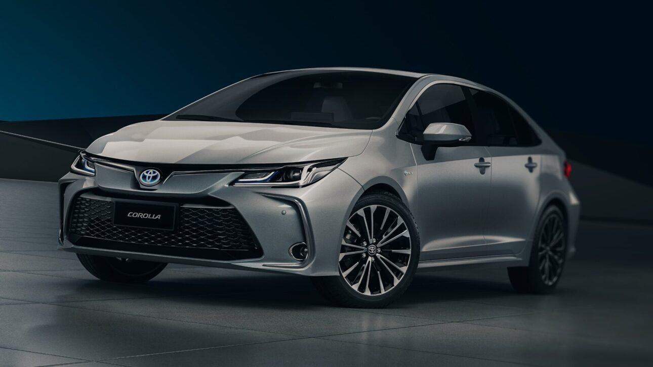 La Toyota Lanza La Versión GLi Hybrid Del Corolla, Más Asequible Y Eficiente, Para Competir Con El BYD King En El Mercado De Sedanes Híbridos. (Imagen/ Reproducción)