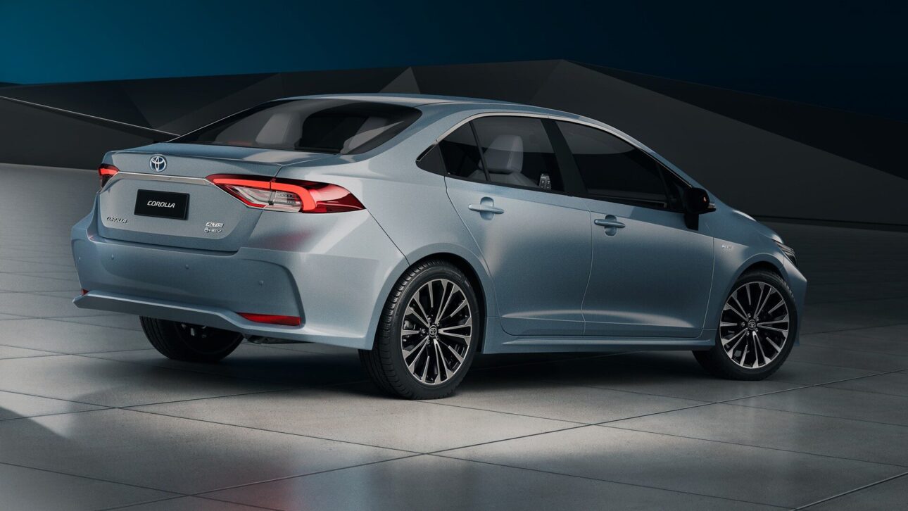 La Toyota Lanza La Versión GLi Hybrid Del Corolla, Más Asequible Y Eficiente, Para Competir Con El BYD King En El Mercado De Sedanes Híbridos. (Imagen/ Reproducción)