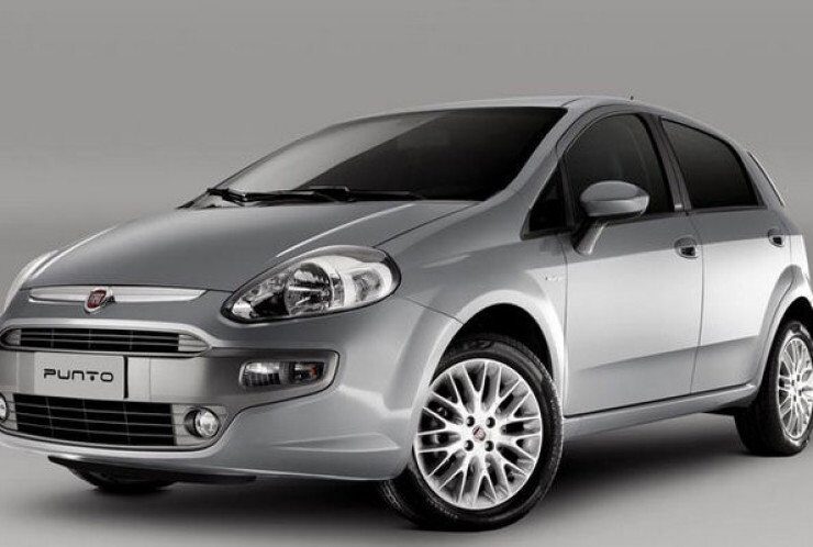 Fiat Punto - ¡Descubre los 5 coches de segunda mano que desaparecen rápidamente de las plataformas de venta! Modelos de alta demanda, bajo costo y buena reventa.
