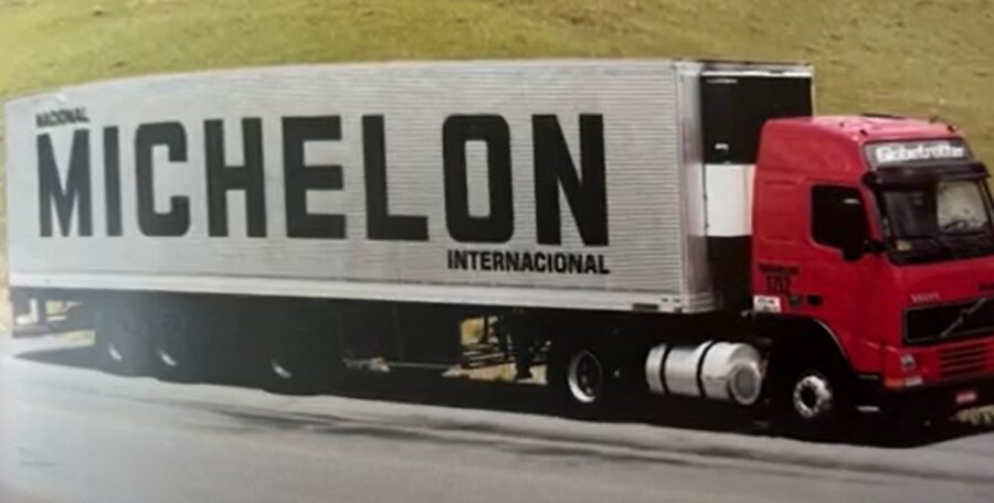 Michelon rodaba con camiones por casi toda América del Sur, pasando por países como Argentina, Chile y Venezuela. Él abrió camino para el transporte internacional de cargas mucho antes de que eso fuera común en Brasil. Foto/Reproducción ProgramaPeNaEstrada