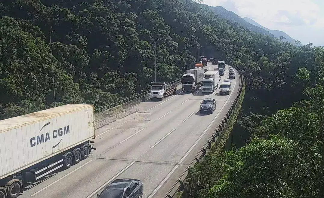El mayor túnel rodoviario de Brasil promete transformar el transporte, generar 25 mil empleos y revolucionar la logística entre São Paulo y Santos.