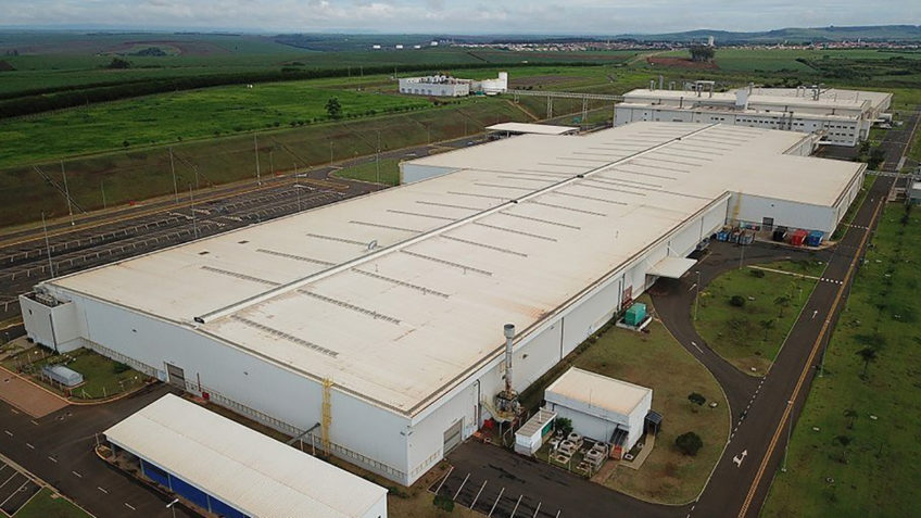 Montadoras chinas llegan a Brasil con fuerza, pero desafíos locales hacen que algunas desistan incluso antes de iniciar la producción en el mercado prometedor.