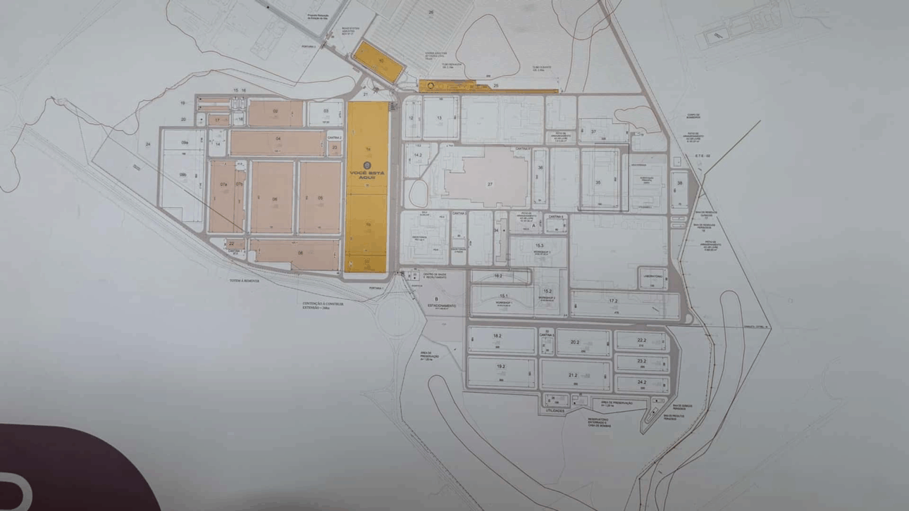 BYD anuncia inicio de la producción de vehículos en Brasil en 2025, con fábrica en Camaçari que promete transformar el mercado de coches eléctricos en el país. (Imagen: Motor1)