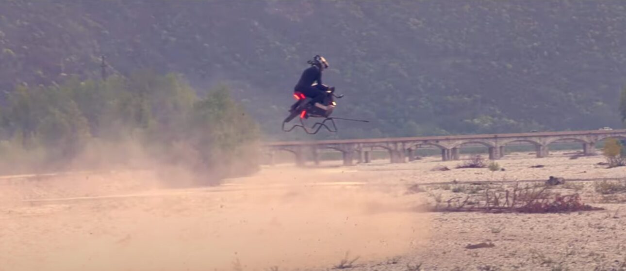 ¡Conoce la moto voladora inspirada en Star Wars! La Airbike promete revolucionar la movilidad urbana, pero ¿está realmente lista para el futuro?