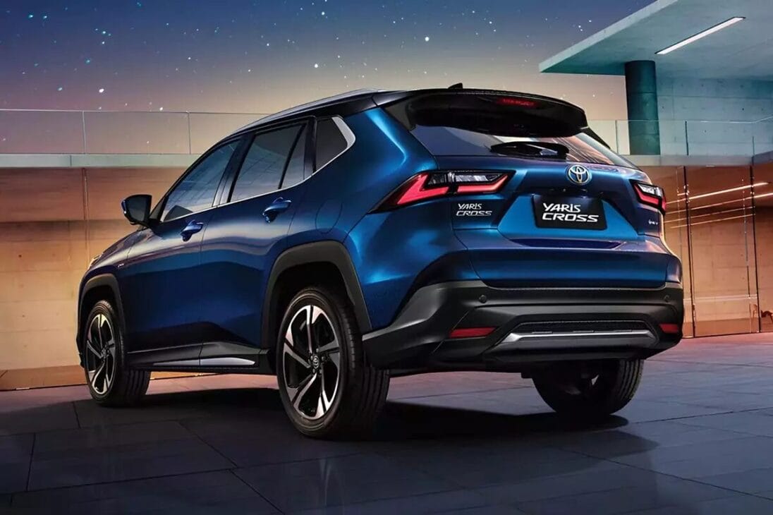 Yaris Cross 2026 promete hasta 32 km/l y tecnología híbrida, pero lanzamiento en Brasil fue aplazado para octubre. Descubre más sobre el SUV económico.