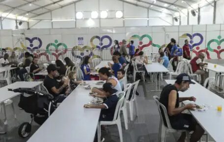 Canoas - Cerca de 240 personas atingidas pela cheias de abril e maio de 2024 continuam em centro humanitário de acolhimento - Joédson Alves/Agência Brasil