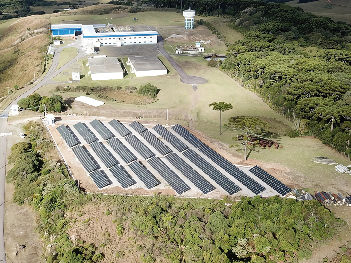 Caxias do Sul, no Rio Grande do Sul, inaugurou primeira usina solar do Semae e prevê economia de R$ 420 mil por mês.