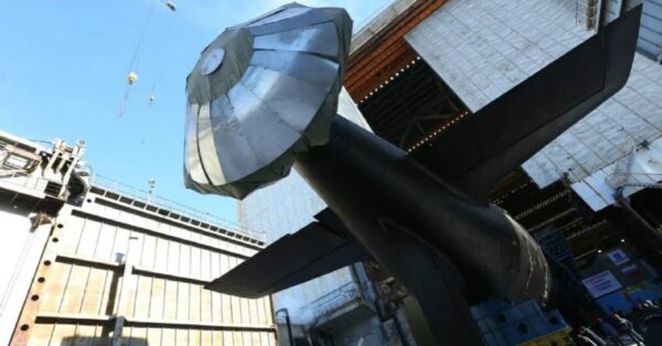 Pode navegar por décadas sem parar: conheça o submarino nuclear que dispensa reabastecimento por até 25 anos