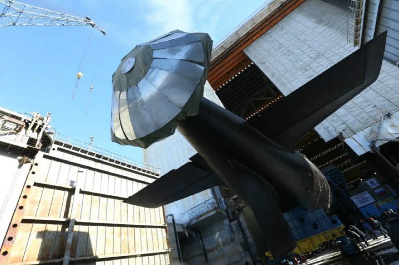 Pode navegar por décadas sem parar: conheça o submarino nuclear que dispensa reabastecimento por até 25 anos