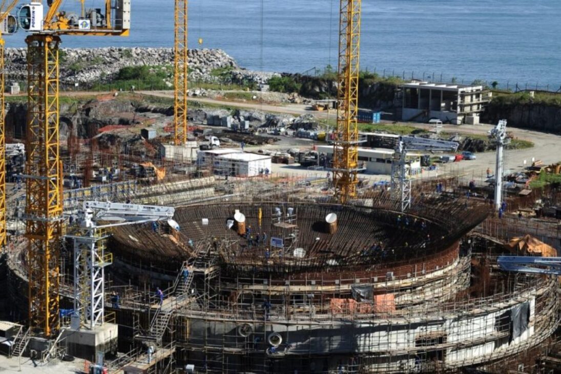 La Usina Nuclear de Angra 3 es una obra de R$ 20 mil millones que está parada desde hace 40 años y nunca ha generado 1 watt de energía