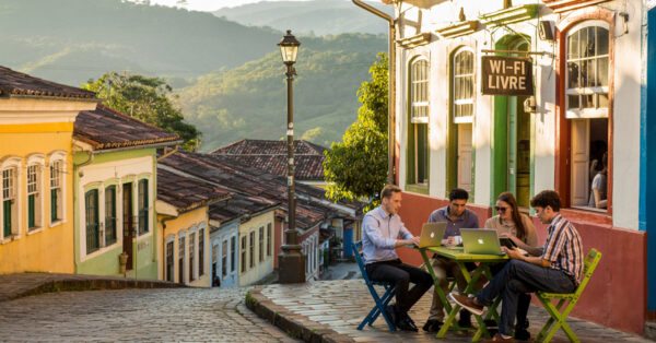 A cidade do interior de Minas Gerais que virou refúgio da elite digital e está criando um ecossistema próprio de inovação, luxo e educação bilíngue