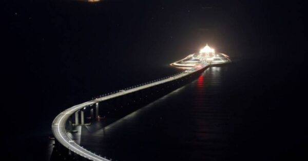 Ponte Hong Kong-Zhuhai-Macau: a engenharia da maior ponte tunel do mundo. Seus 55km, túnel submarino e o impacto na Grande Baía