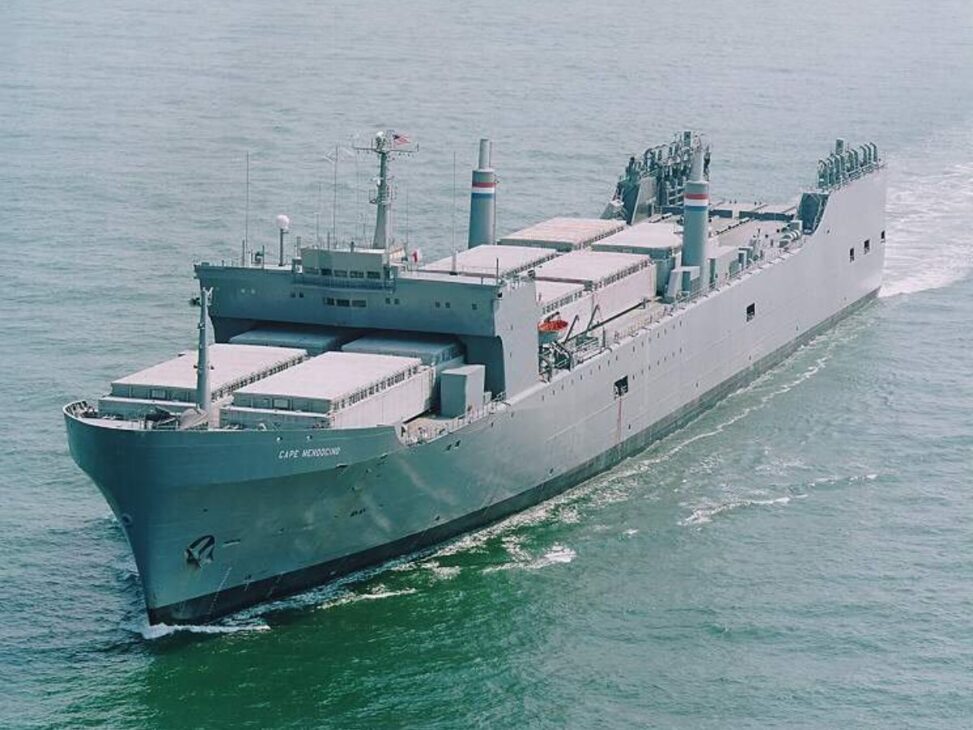 La flota fantasma de EE. UU., los más de 2.000 barcos de guerra y carga anclados en cementerios y mantenidos en prontitud para ser reactivados en caso de una guerra mundial