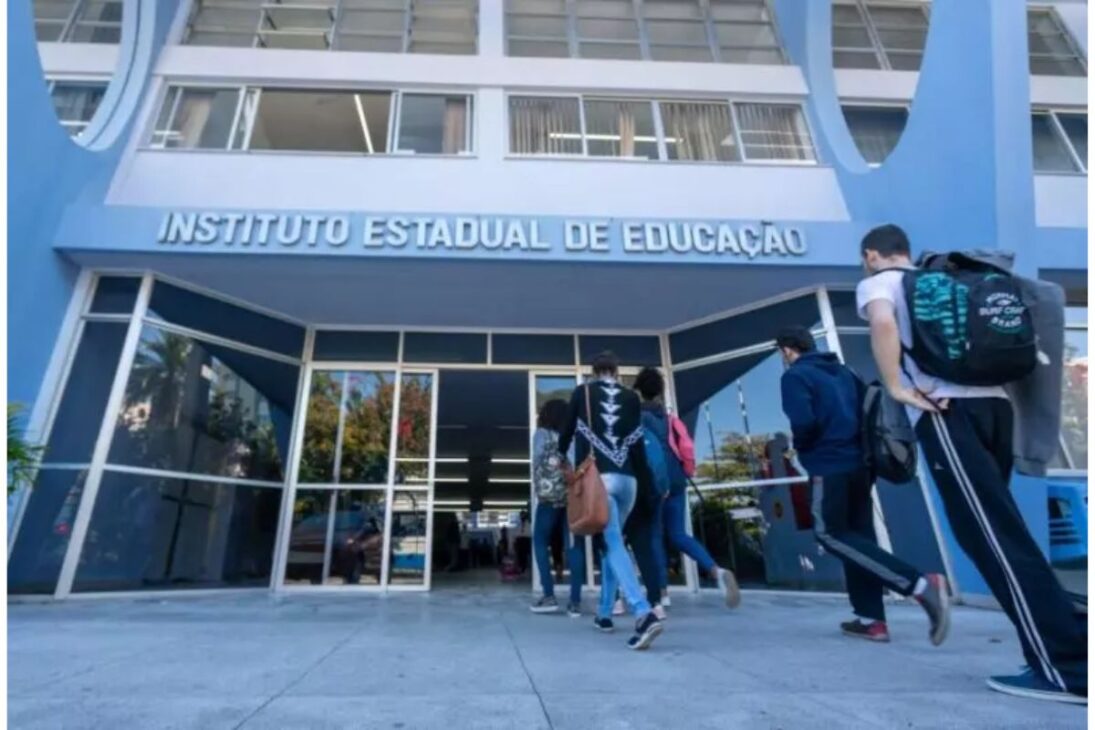 La Mayor Escuela Pública de Brasil: La Gigante de la Educación Que Atiende Casi 9.000 Personas por Día
