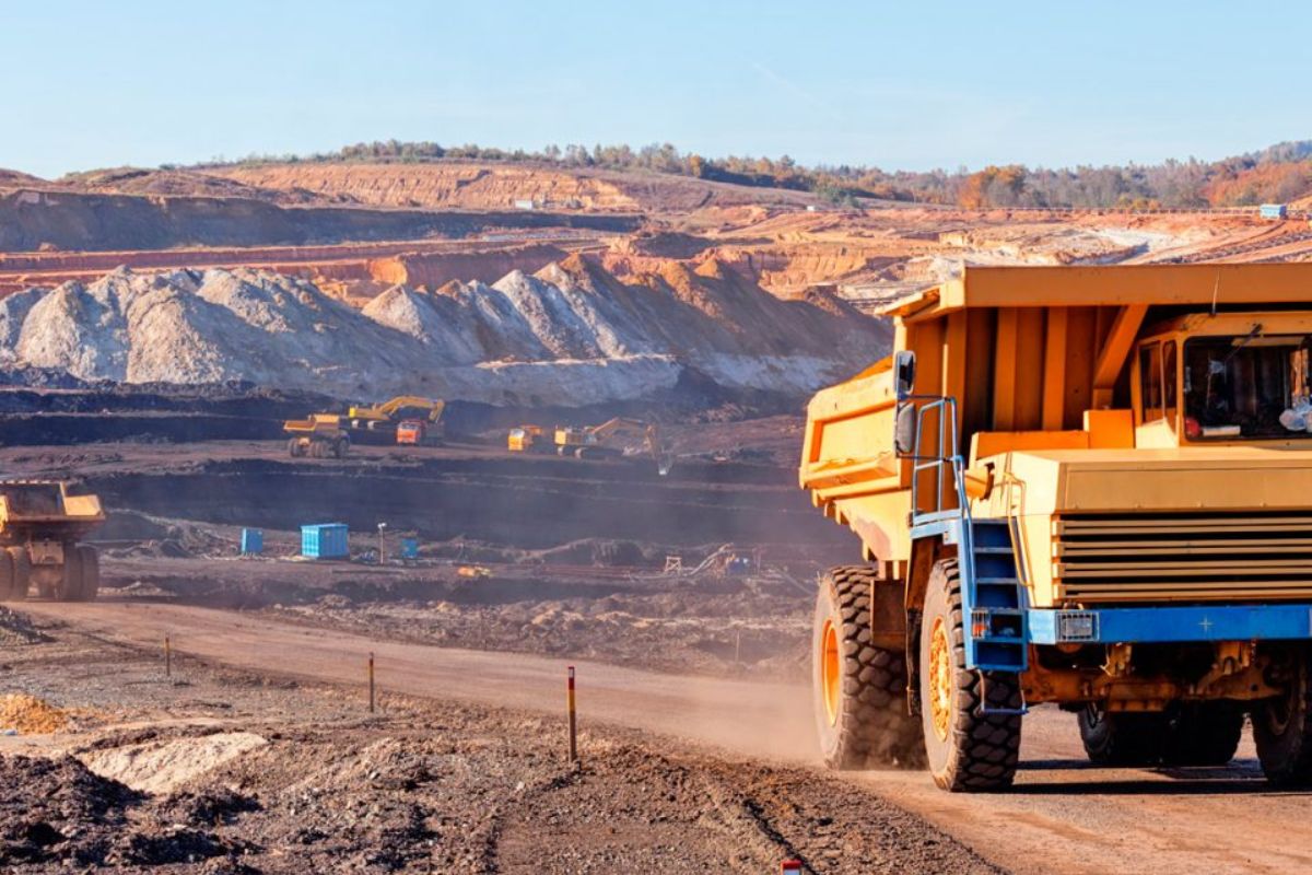 A maior mina de cobre do mundo, com um recurso de 26 bilhões de toneladas de minério no Chile, e uma produção anual superior a 1,2 milhão de toneladas de cobre