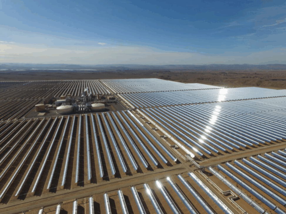 La mega granja solar en el desierto del Sahara que puede proporcionar energía limpia a millones de personas en Europa