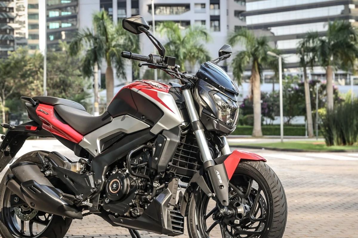 O Consumo da Nova Bajaj Dominar 250: A Moto de 27 cv que Promete Economia com Desempenho