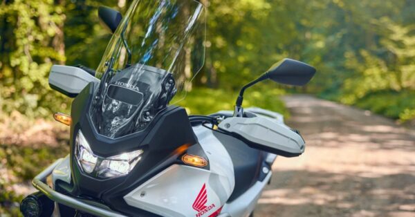 O retorno da lenda: a nova Honda XL750 Transalp chega ao Brasil em 2025 para a briga das big trails