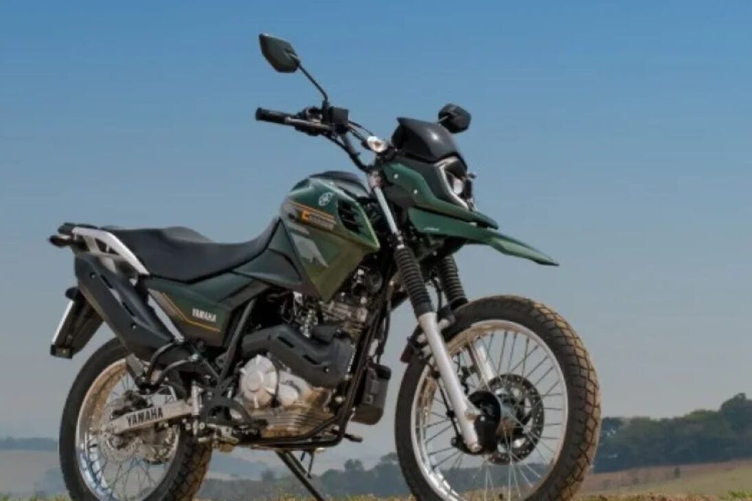 La nueva Yamaha con faro LED y suspensión con enlace, que compite por ser la trail más cómoda de la categoría