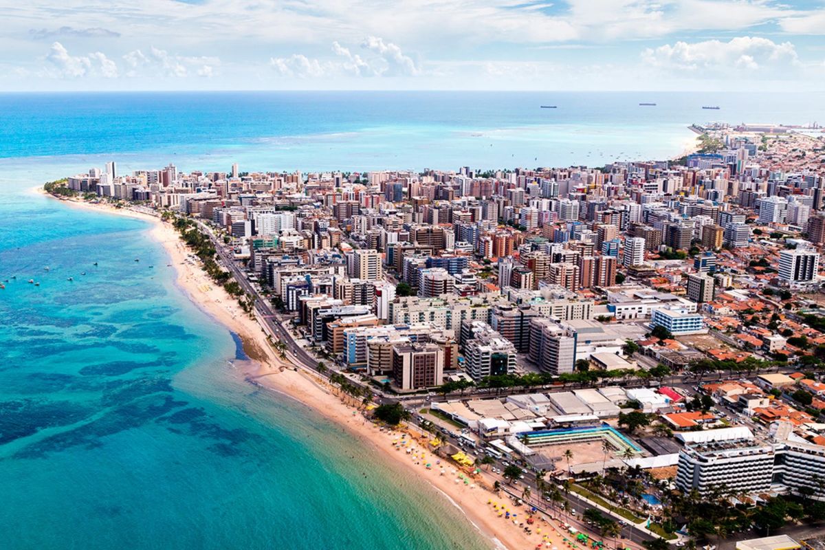 A “Nova Flórida”? Como o litoral nordestino vive uma febre imobiliária com valorização de 22% e projetos de R$ 600 milhões, mas acende um alerta de bolha