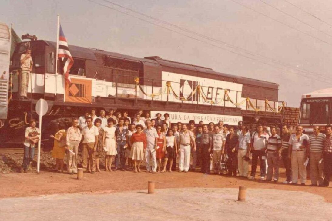 El otro gran viaje en tren en Brasil: 16 horas por la Estrada de Ferro Carajás, el 'gigante de acero' que transporta mineral y personas