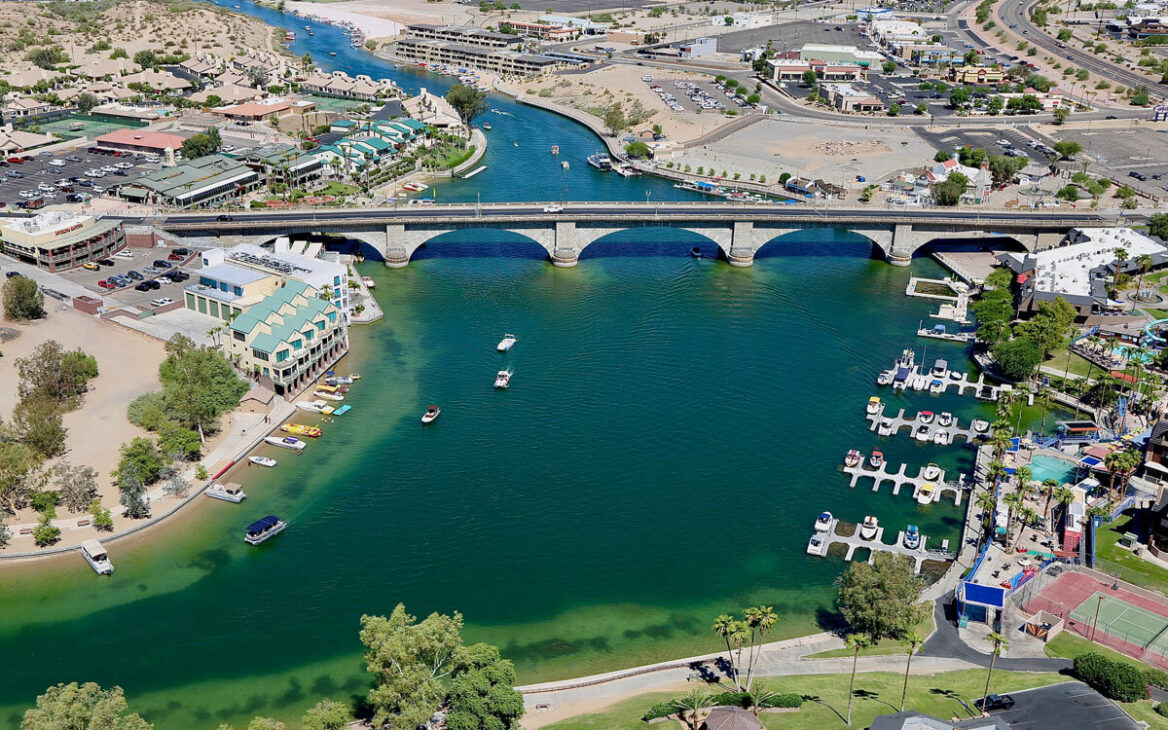 La reconstrucción del histórico Puente de Londres, que dio a una ciudad de Arizona un cruce icónico para atraer a más de 800.000 turistas anualmente