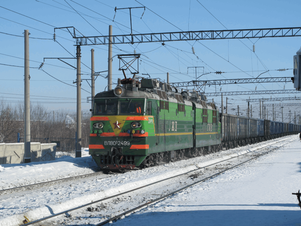 El viaje en la ferrovia Transiberiana dura siete días, cruza montañas y la taiga, une Europa con Asia y se ha convertido en uno de los viajes más legendarios del mundo