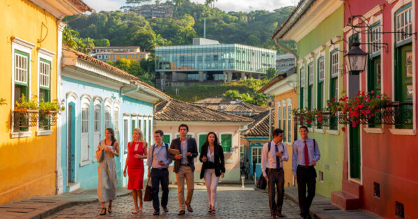 O Brasil profundo que virou desejo da elite conectada: cidade interiorana já vale ouro com boom de escolas internacionais, hubs de TI e natureza integrada ao urbanismo