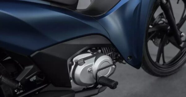 A motocicleta que superou a CG 125, a Bros e até a Pop: a mais vendida do Brasil faz 62 km/l e ainda é a favorita dos entregadores em 2025