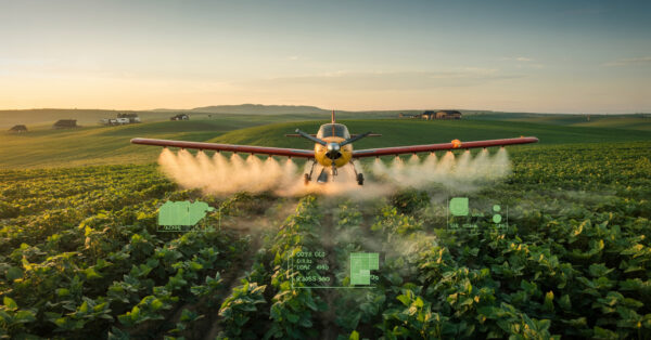 Brasil tem a segunda maior frota de aviões agrícolas do mundo: mais de 2.700 aeronaves cruzam os céus do agro com tecnologia, combate a pragas e precisão