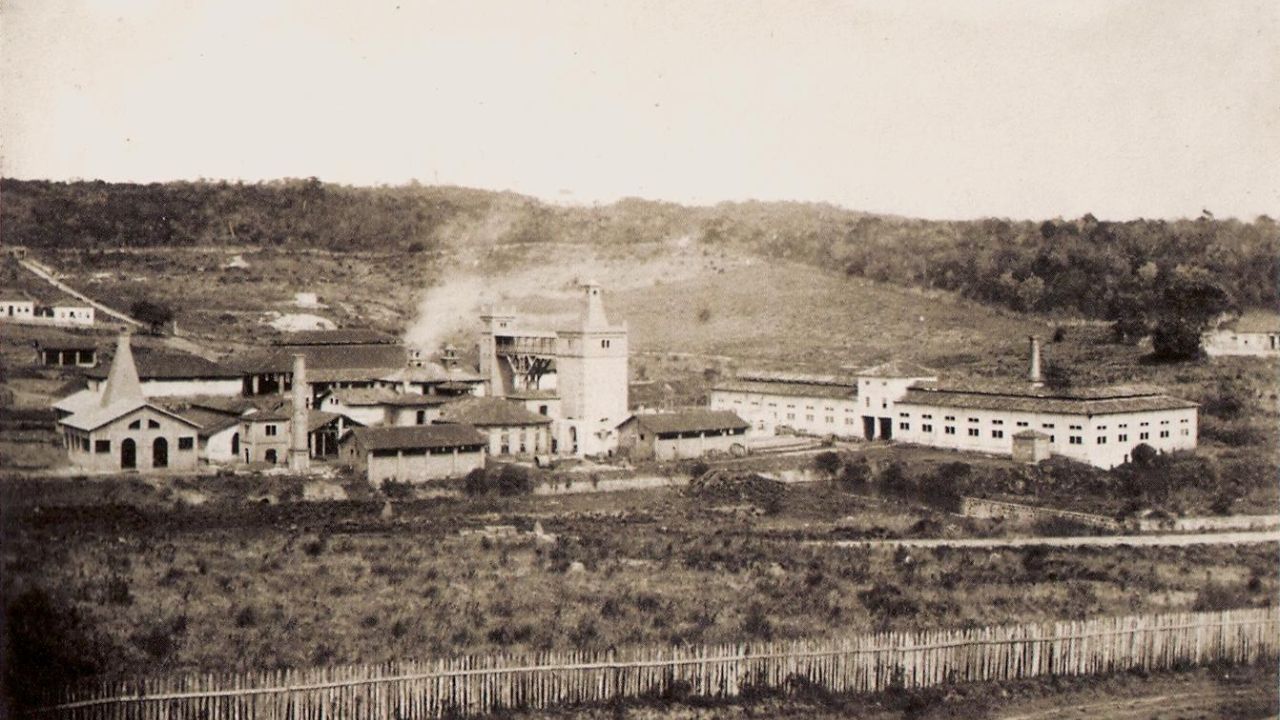 Un hito para la industria nacional: el 1 de noviembre de 1818, la Real Fábrica de Ipanema produjo el primer hierro colado en altos hornos de Brasil.