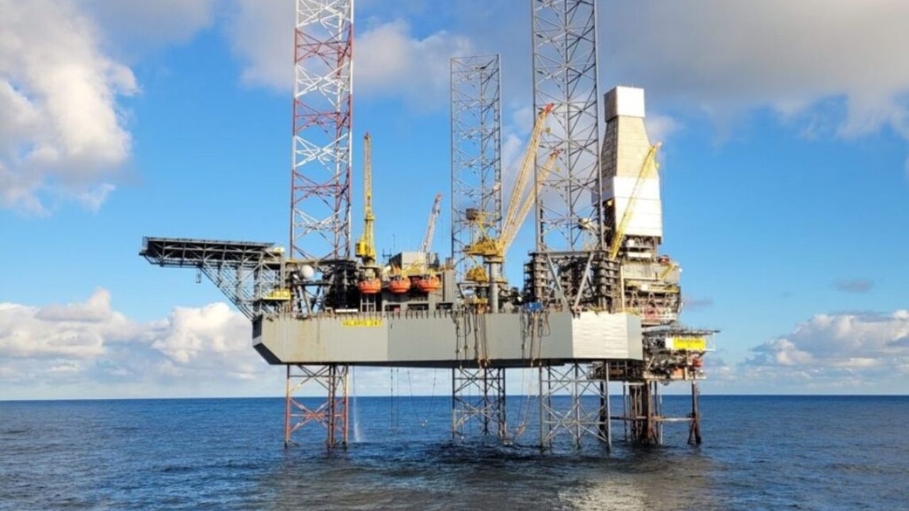 Valaris 247, plataforma autoelevável (jack-up).