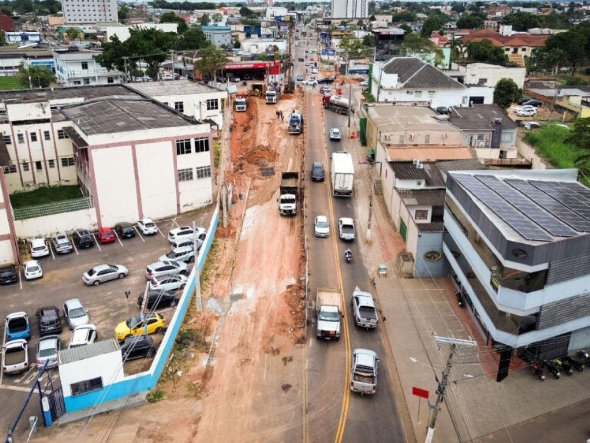 Obra do complexo viário transforma mobilidade urbana, fortalece o setor da construção civil e aquece o mercado de trabalho local.