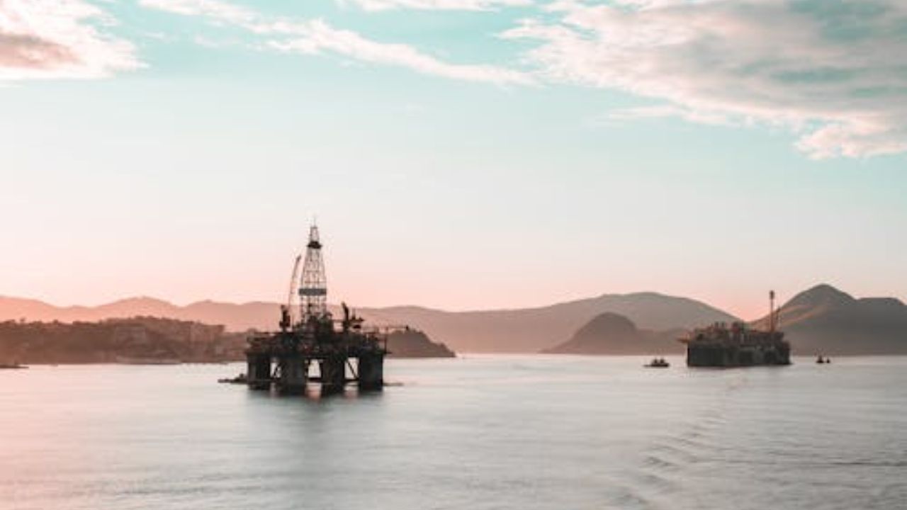 Crise no Oriente Médio exige aumento urgente nas reservas de petróleo do Brasil