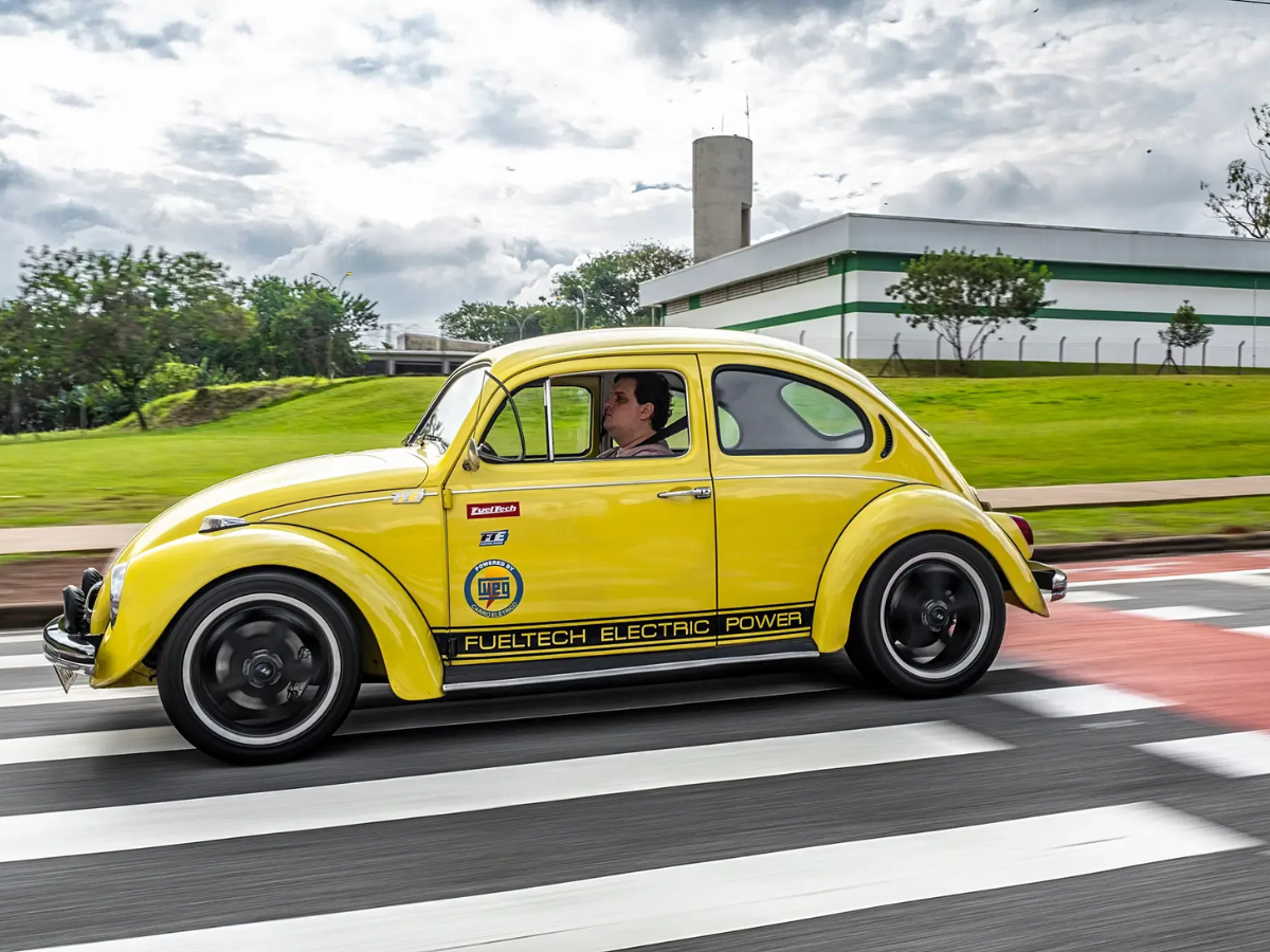 Fusca antigo em elétrico: o sonho de rodar 150 km com menos de R$10 de recarga é realidade?