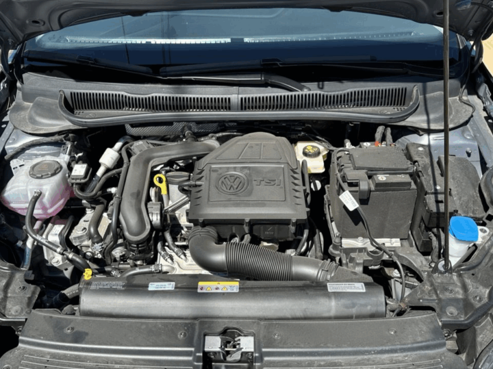 Este Sedan 2025 tiene el mayor maletero de la categoría, pero su motor 1.0 básico lucha por mover su tamaño de coche mediano