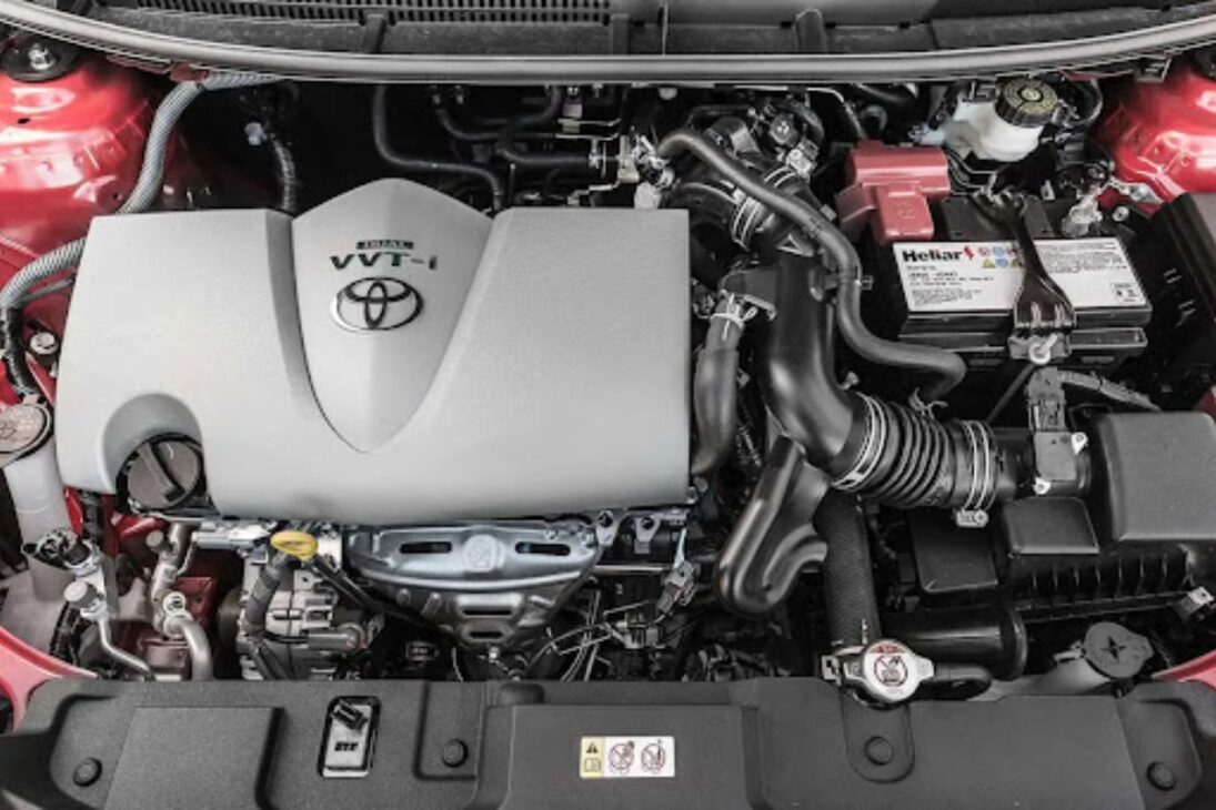 El mercado de autos usados en Brasil ganó un nuevo protagonista. El Toyota Yaris, especialmente en su versión tope de línea XLS, tuvo su producción terminada en 2024 y rápidamente se transformó en un "huérfano codiciado". El motivo es una combinación rara: un motor japonés conocido por su durabilidad, un paquete completo de equipamiento y un acabado de calidad.