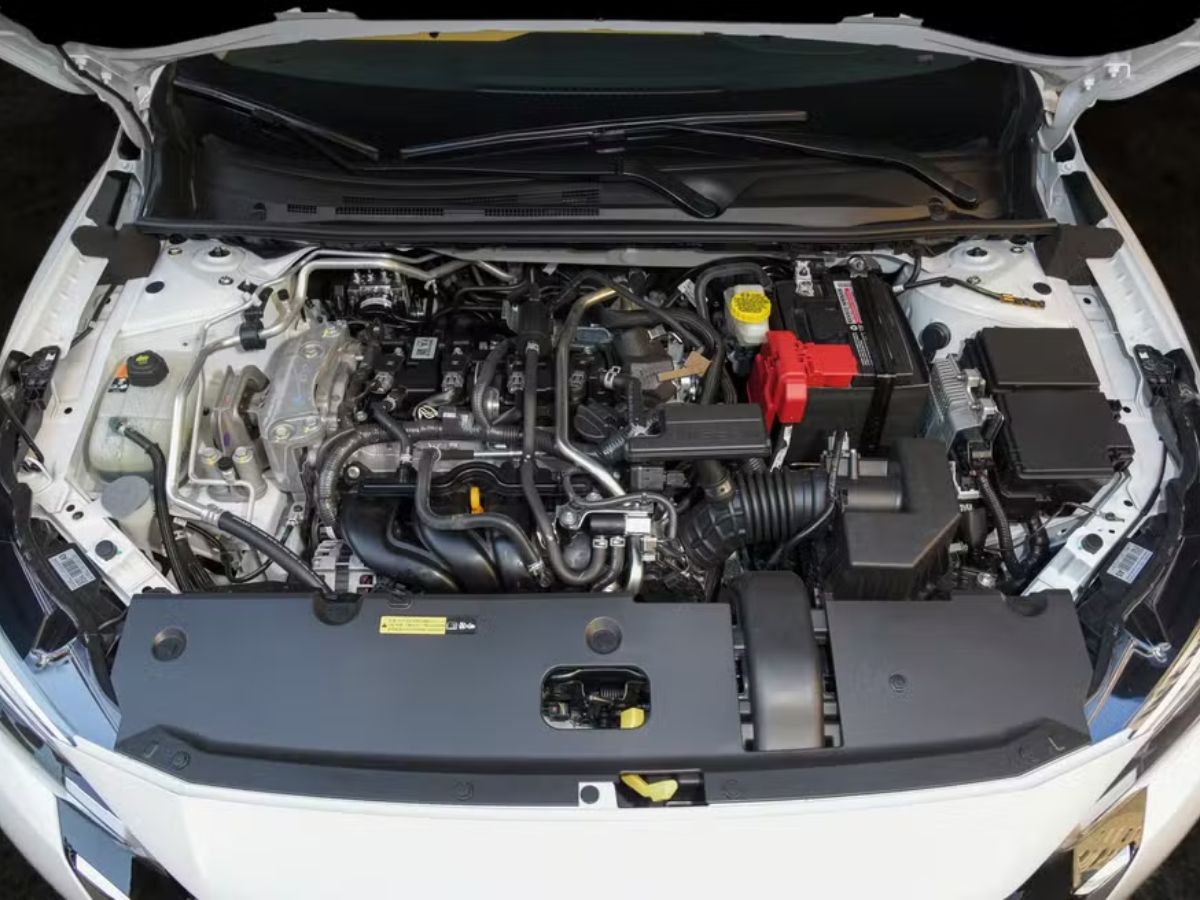 Nissan Sentra Exclusive 2025: o confortável "carro de tio" com bancos da NASA que desafia o Corolla