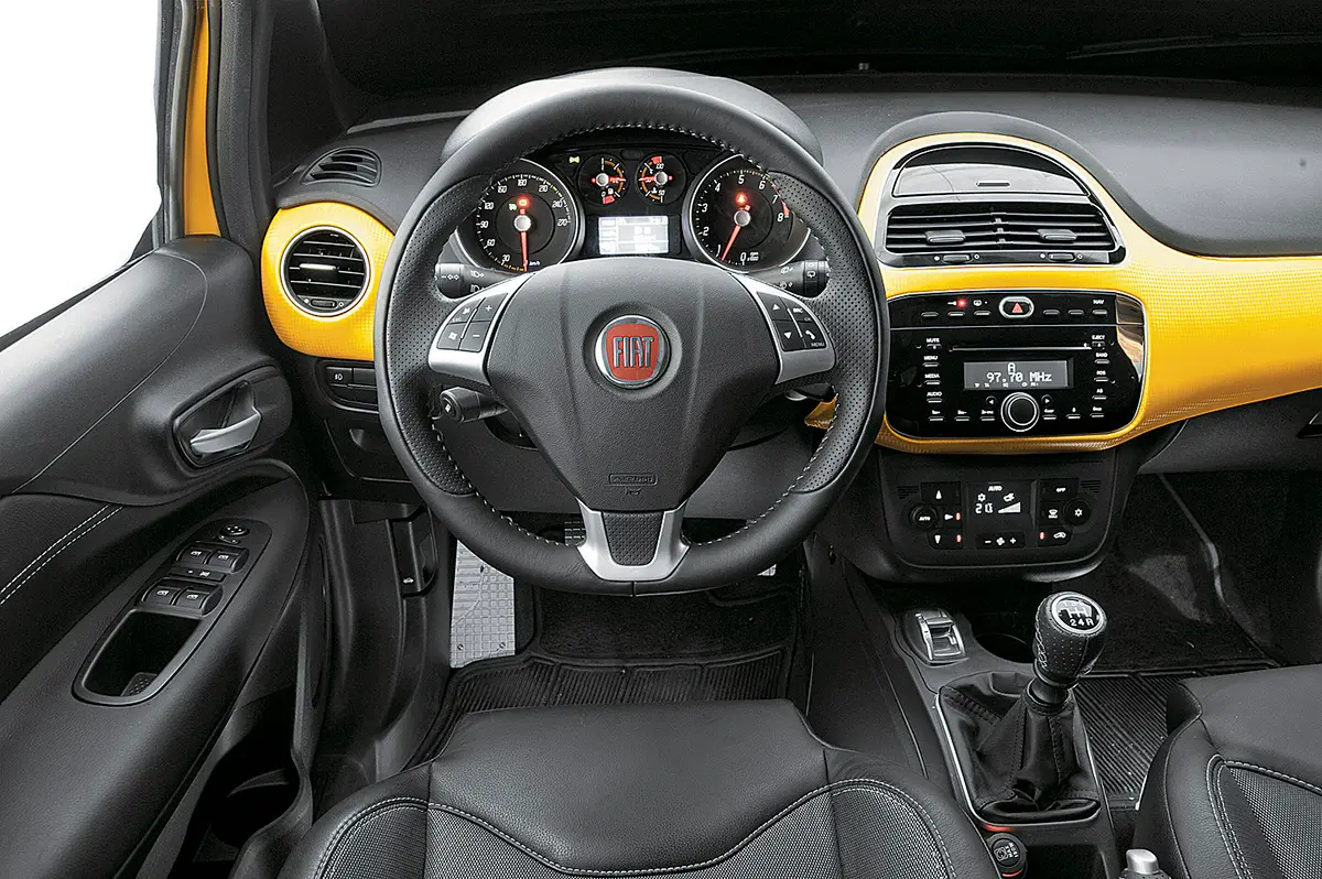 O hatch que nasceu como aposta premium da Fiat, desapareceu dos catálogos e agora é disputado como esportivo raiz