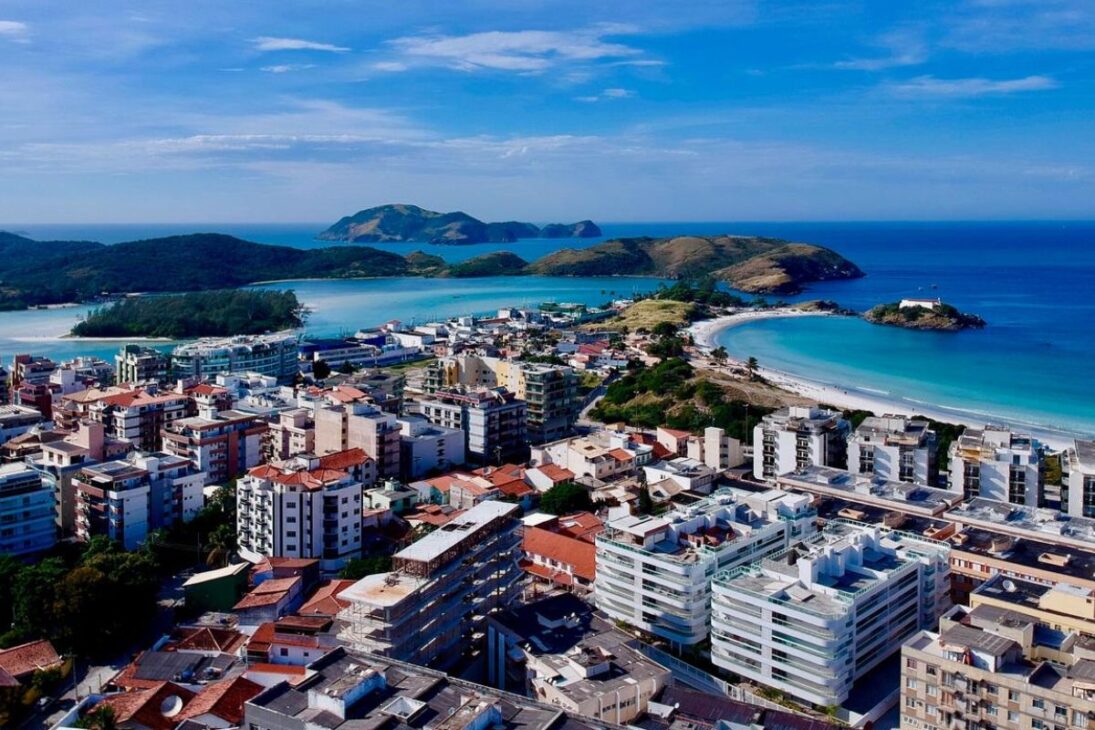 Para quienes trabajan embarcados, tener una base cómoda y funcional en tierra es crucial. Mientras que algunos optan por la compra de un inmueble, muchos profesionales experimentados ven ventajas en la flexibilidad. En este escenario, buscar una casa al alquilar temporada Cabo Frio se convierte en una estrategia inteligente.