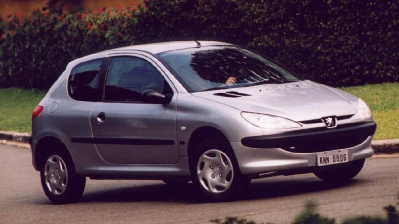 Peugeot da la vuelta por encima en Brasil: de broma a fenómeno de ventas, con nuevos motores, diseño moderno y tecnología de Stellantis.