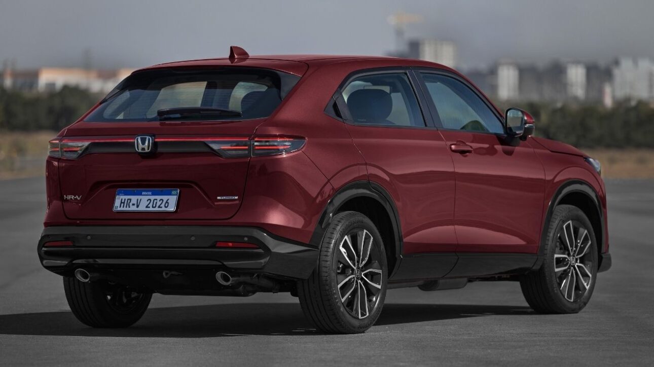 HR-V 2026 estrena en Brasil con motor 1.5 turbo, consumo de 11,4 km/l y Google nativo. Diseño y tecnología prometen agitar el mercado. (Imagen divulgación)
